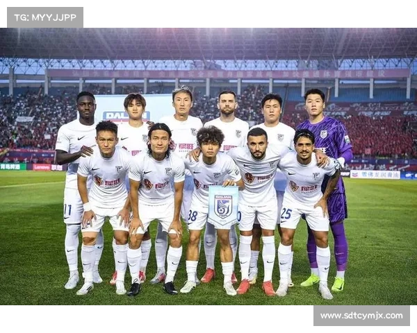 吕焯毅:六万球迷点燃斗志 直言阿什拉夫是边路标杆 吕焯毅:六万球迷点燃斗志 直言阿什拉夫是边路标杆